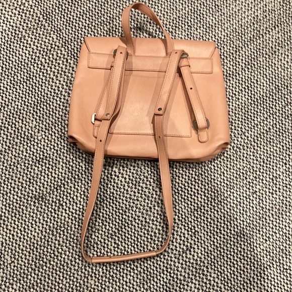 *last call* PIXIE MOOD peach convertible backpack - Picture 5 of 10
